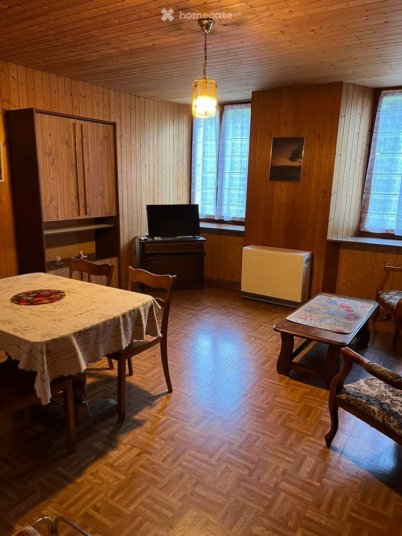 Grand appartement 4,5 pièces meublé et équipé au Locle (1)