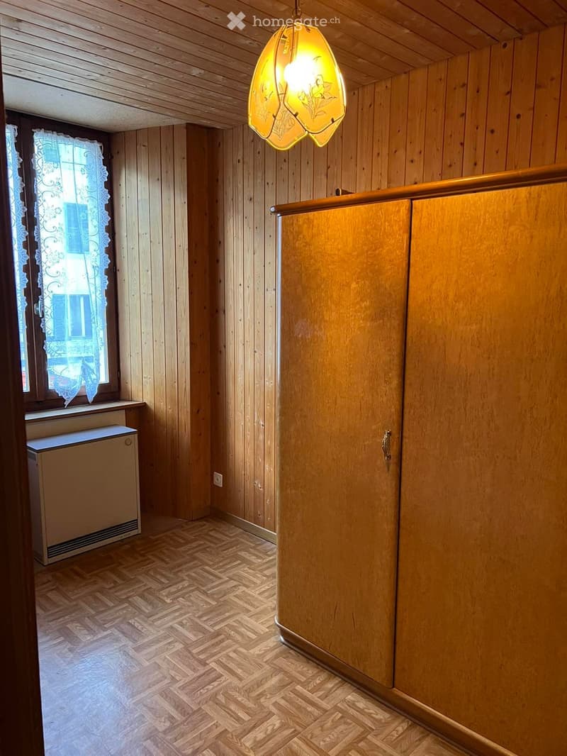 Grand appartement 4,5 pièces meublé et équipé au Locle (3)
