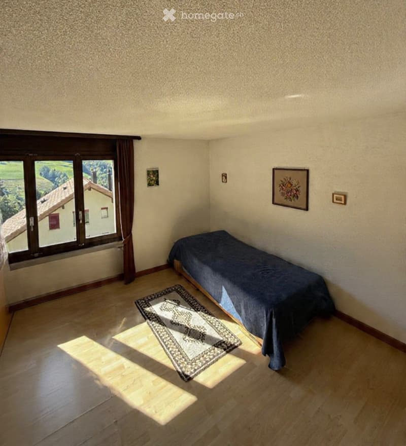 6 Zimmer Wohnung mit Balkon und Seesicht in Goldiwil o. Thun (4)