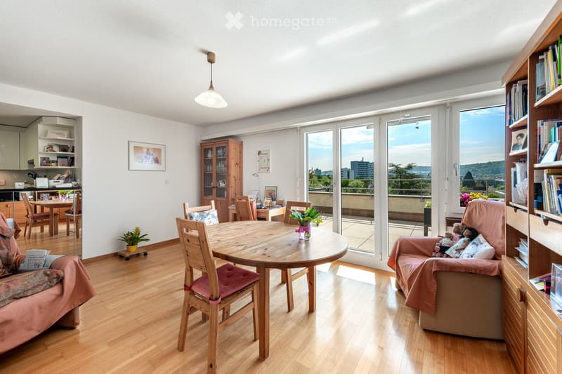 Sonnige 3.5 Zimmer-Terrassenwohnung mit Aaresicht (2)