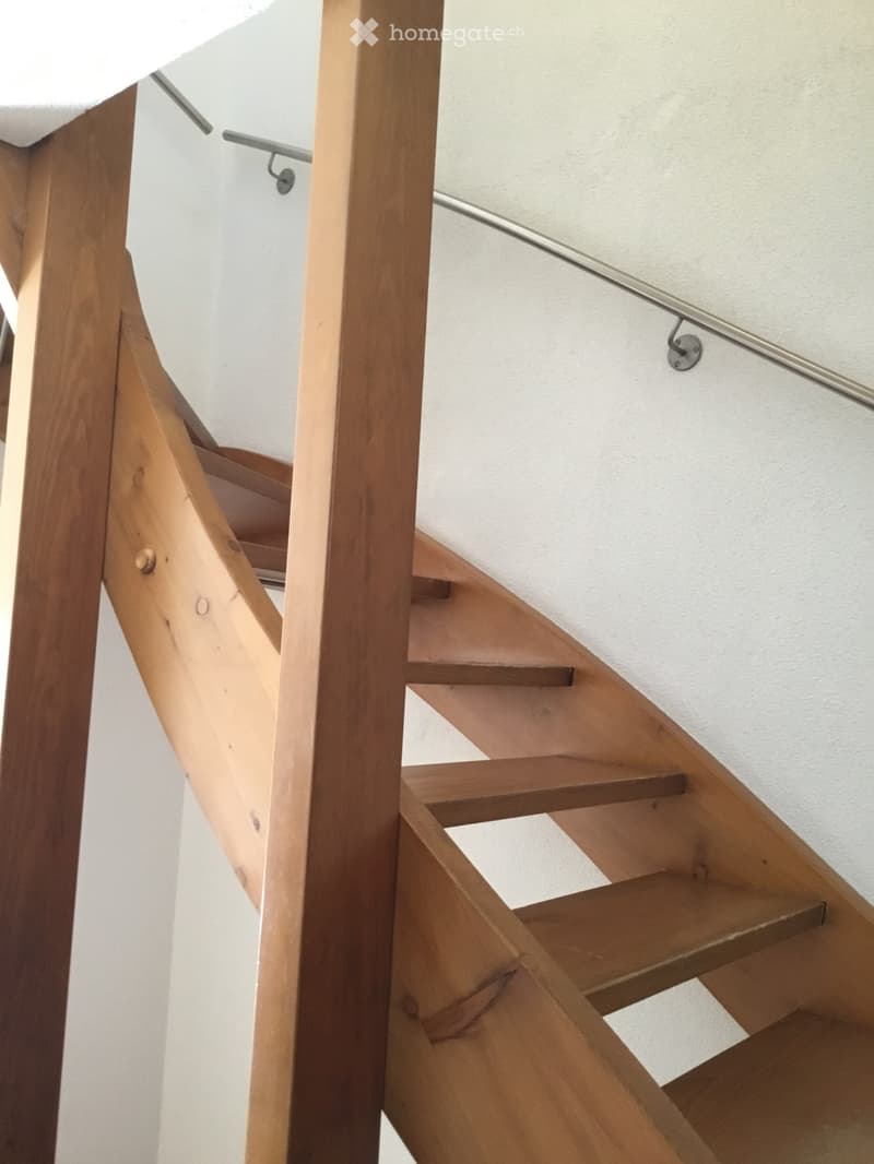 Charmante 3.5 Zimmer Maisonette-Wohnung zu vermieten (3)