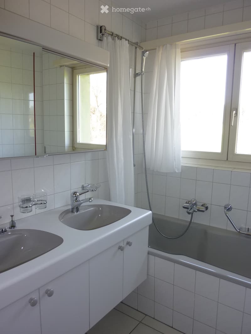 Sonnige, ruhige Wohnung mit Alpenblick ab 1.11.2026 (3)