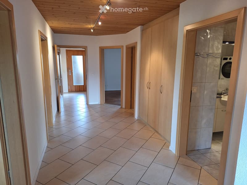 Grosszügige 5.5 Zimmer Wohnung (2)