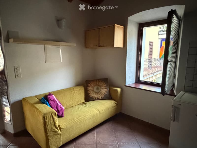 Grazioso monolocale mansardato (2)