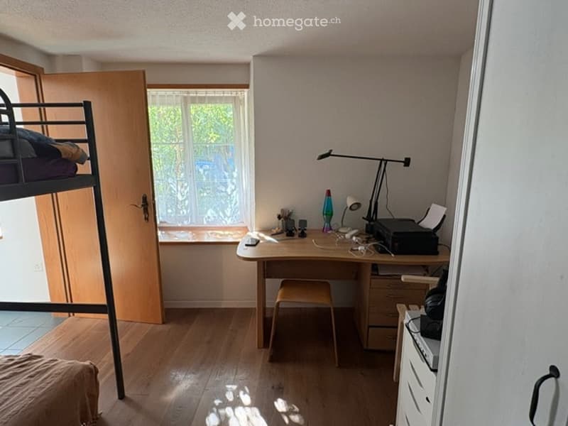 Schöne, helle preisgünstige 2-Zimmerwohnung (4)