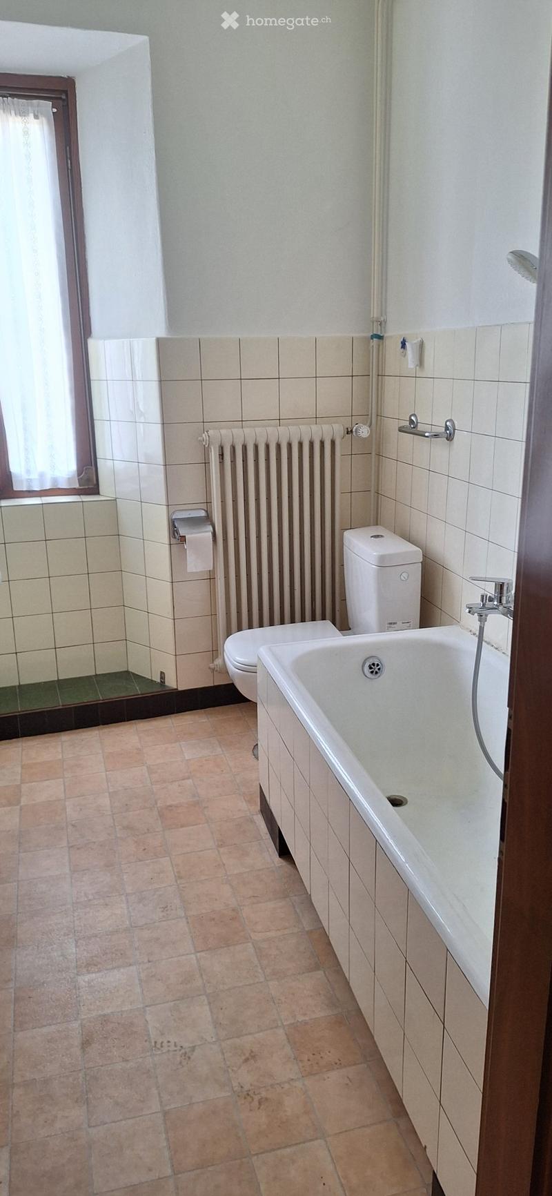 Casa bifamiliare in corte con posto auto (5)