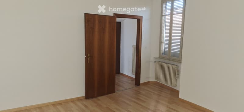 Casa bifamiliare in corte con posto auto (3)