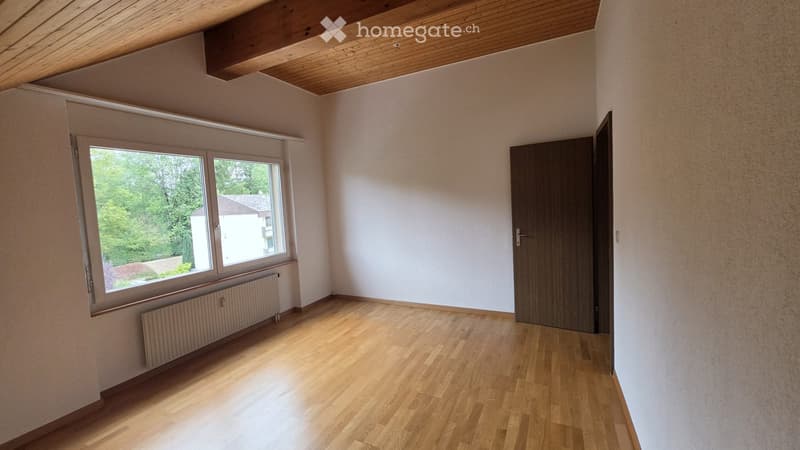 Charmante 3.5-Zimmer-Dachwohnung in Hasle bei Burgdorf! (3)