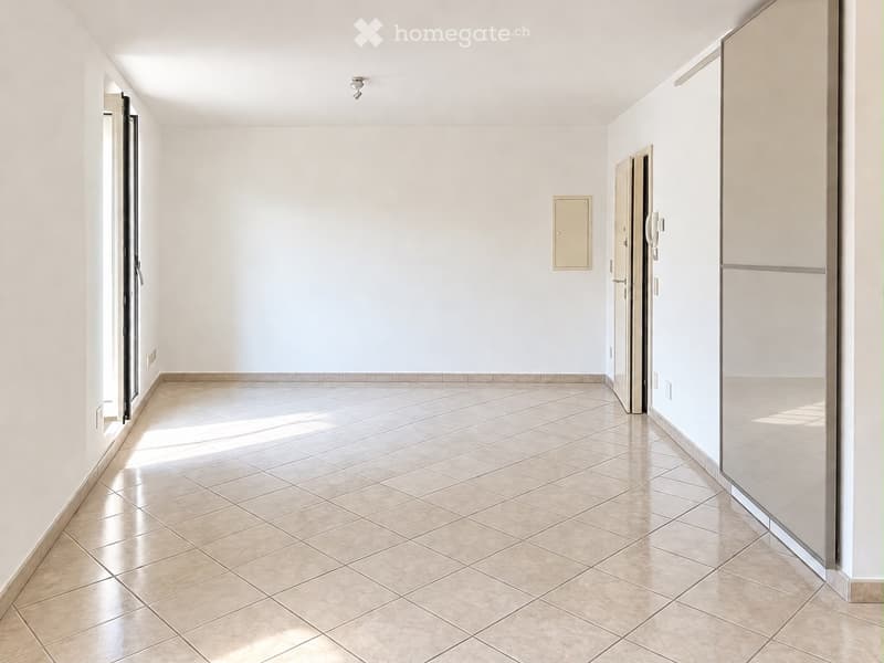2.5 locali con balcone e vista lago nel cuore di Bissone (4)