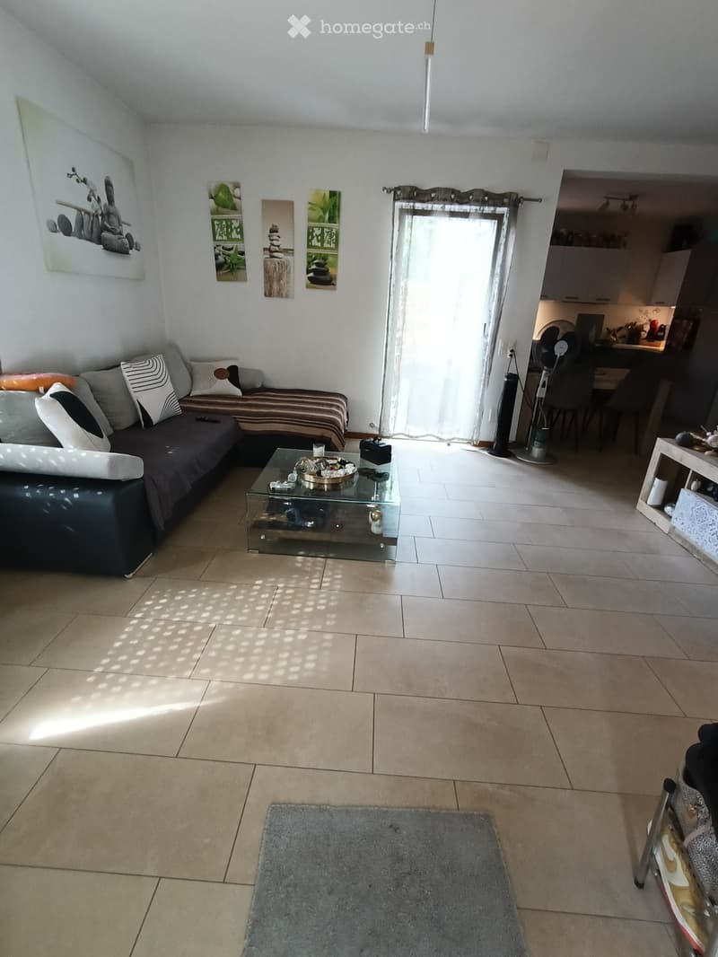 CERCASI SUBENTRANTE DAL 15 DICEMBRE Casa bifamiliare (2)