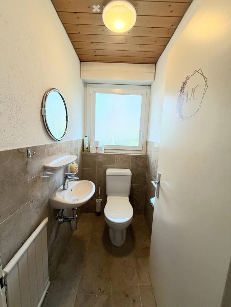 Möbeliertes Zimmer (4)