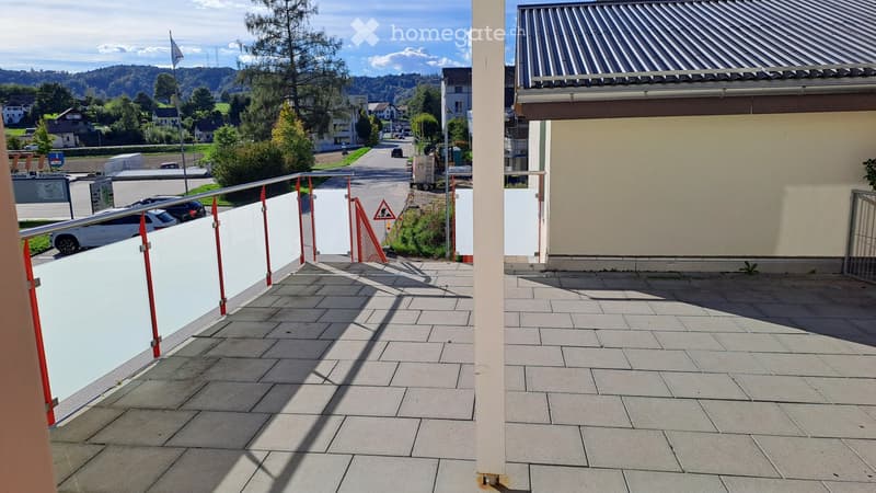 Helle 2.5 Zi Wohnung mit Terrasse (7)