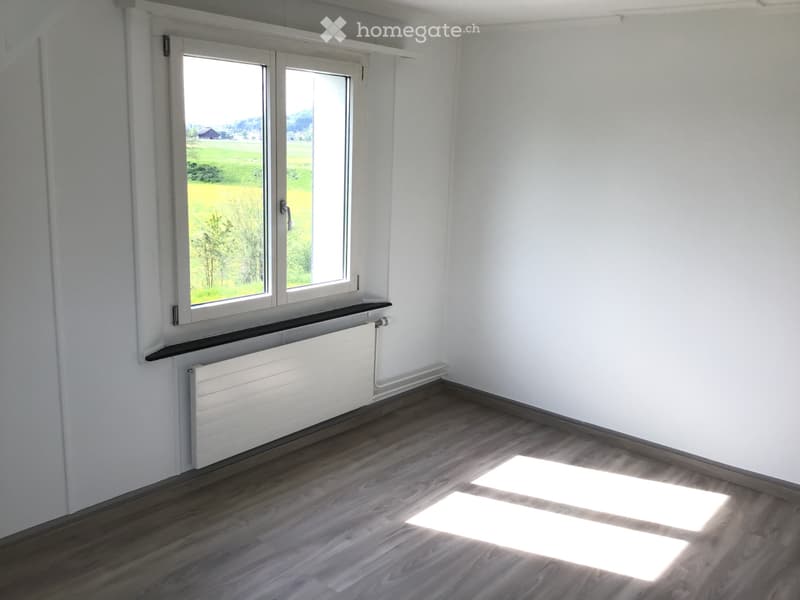 Helle 4-Zimmer Wohnung im 2. Stock am Dorfrand Nähe Bahnhof (5)