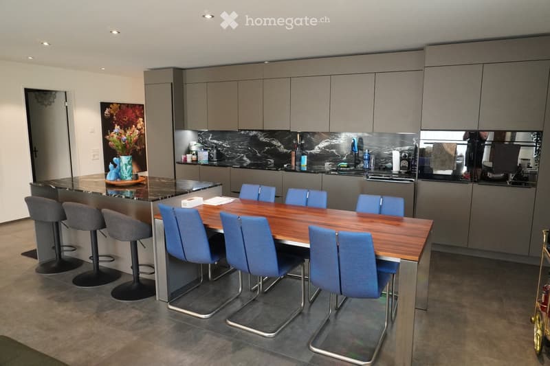 Exklusive 2.5+ Zimmer Eigentumswohnung mit luxuriösem Ausbau (1)