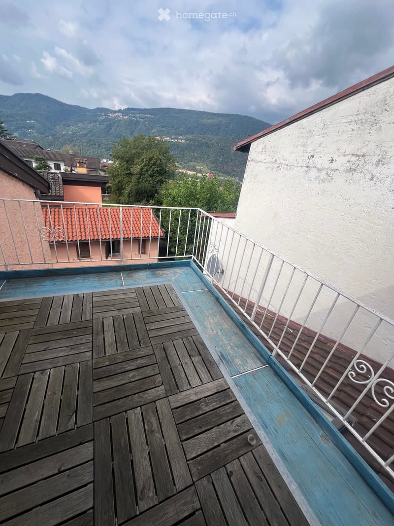 VEZIA AFFITTASI ATTICO (5)
