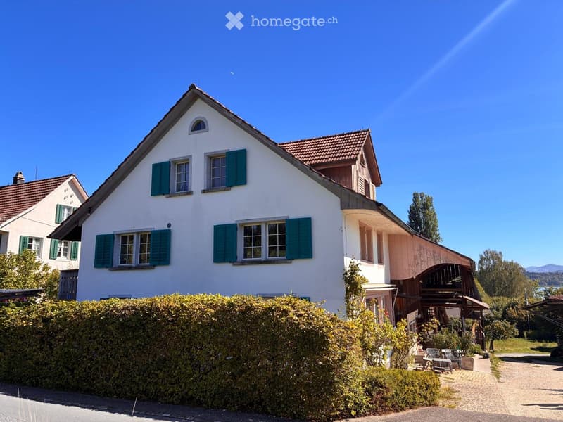 Charmante 4-Zimmer Maisonette möbliert befristet in Maur, ZH (1)