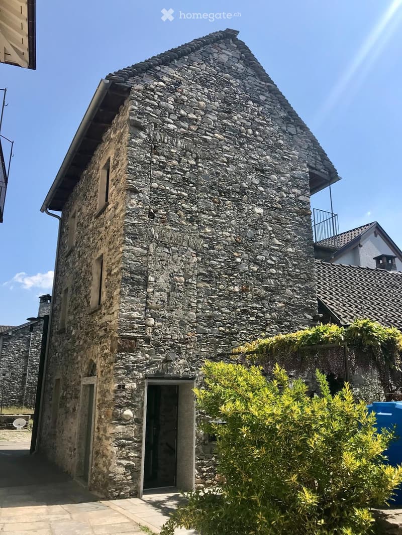Affittiamo casa nel nucleo (2)