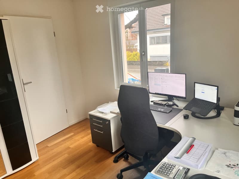 Schöne helle 3.5 Zimmer Wohnung zu vermieten (5)
