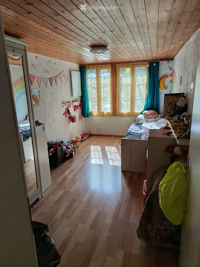 Preiswerte 4.5-Zimmerwohnung per 1.12.2026 zu vermieten (2)