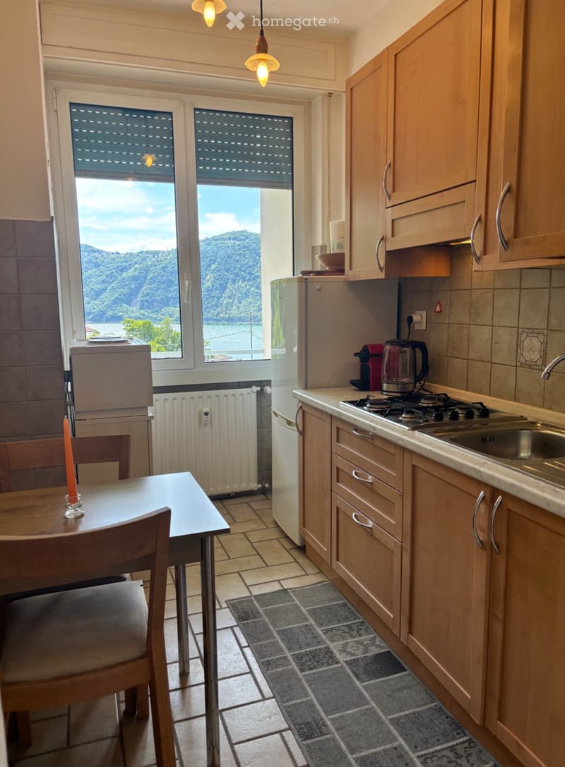 Monolocale arredato, cucina separata, vista lago a Campione (4)