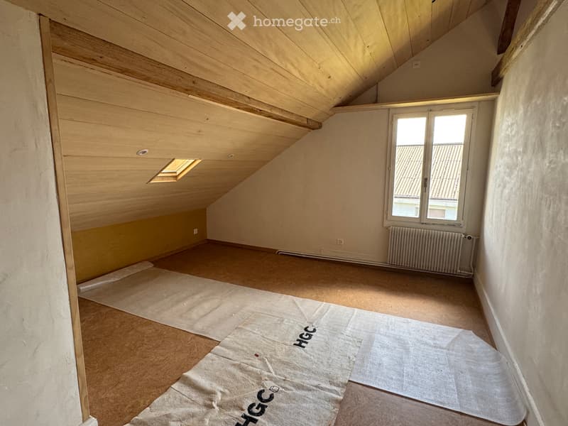 Frisch renovierte Dachwohnung (3)