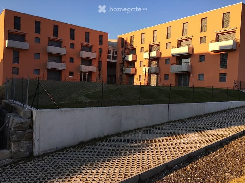 Affittasi appartamento 4,5 locali duplex nuovo a Stabio (1)