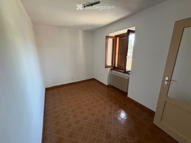 Affittasi appartamento 4.5 (3)