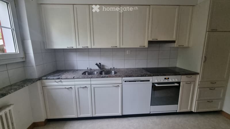 4.5-Zimmer-Reiheneckhaus mit Garten und 2 Parkplätzen (5)