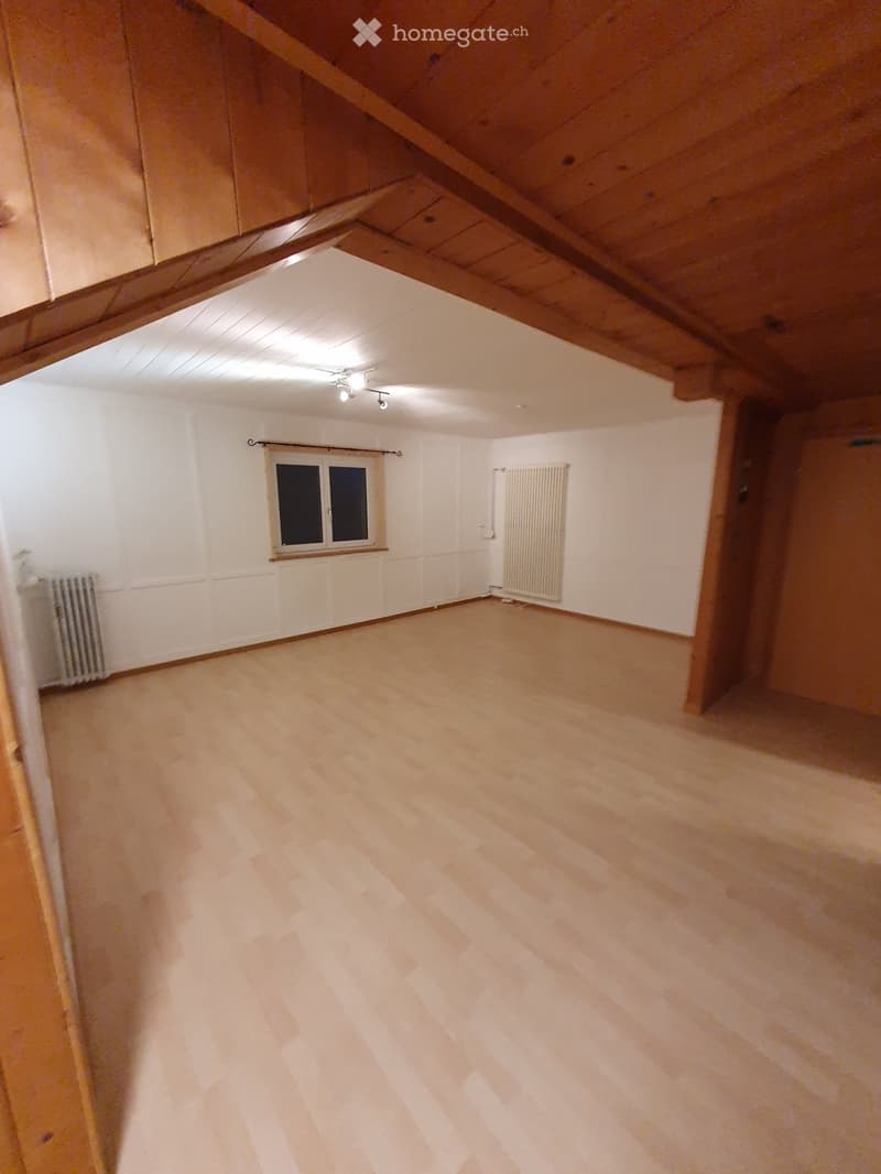 Ruhige 2.5 Zi.-Wohnung mit Aussicht in 7220 Schiers (3)