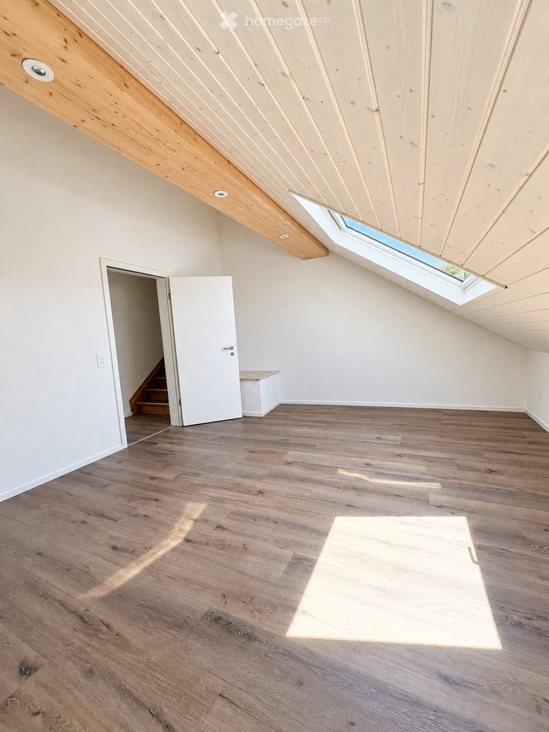 4.5-Zimmer-Dachwohnung, Erstbezug nach Sanierung, 105 m² (4)