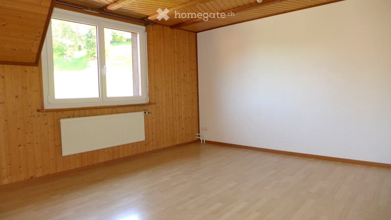 3.5 Zimmerwohnung mit Grünfläche in Wünnewil zu vermieten (2)