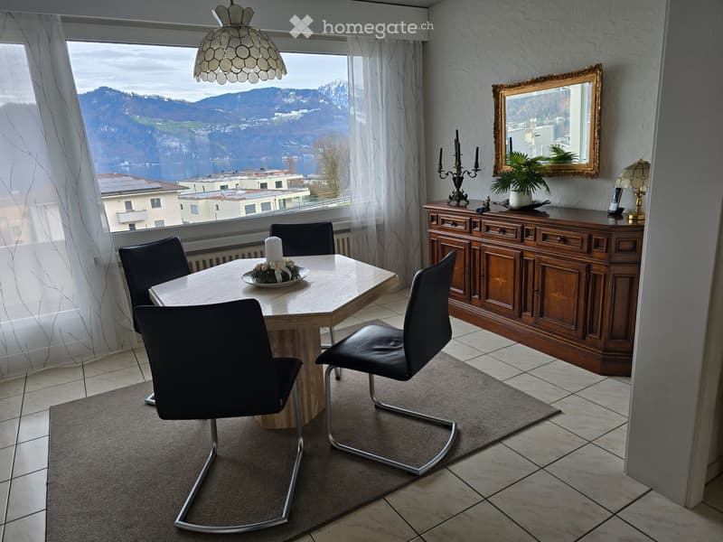 Sonnige 6-Zimmer Wohnung in gepflegtem, ruhigem Haus (2)