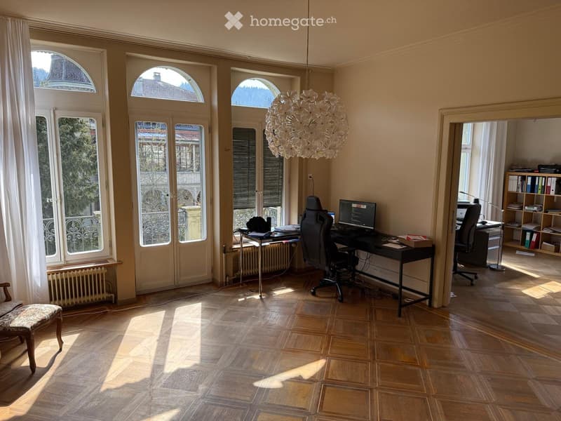 5,5-Zimmer-Wohnung mit 150 m²: Altbaucharme in bester Lage (3)