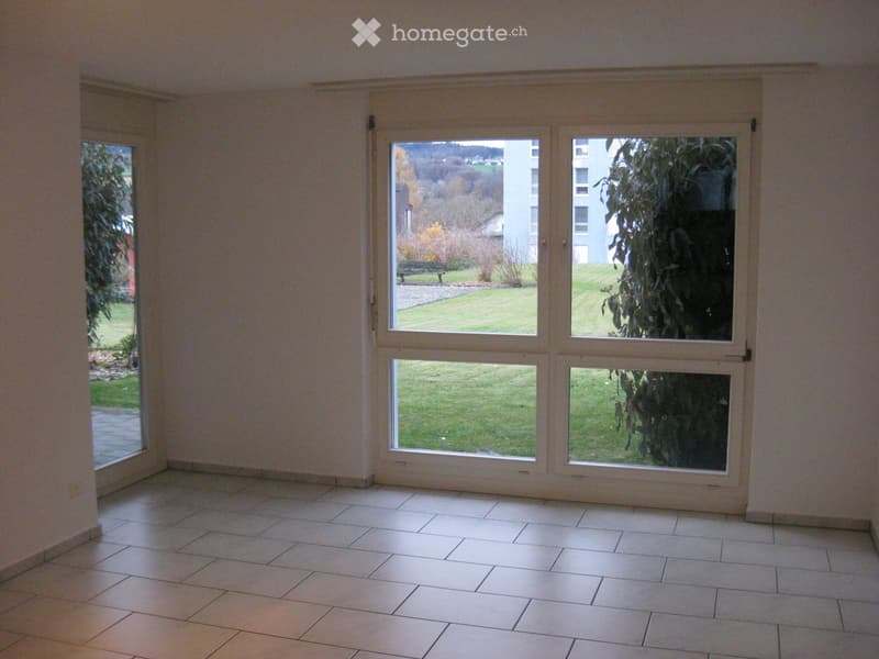 Vermiete 2.5 Zi. Wohnung (3)