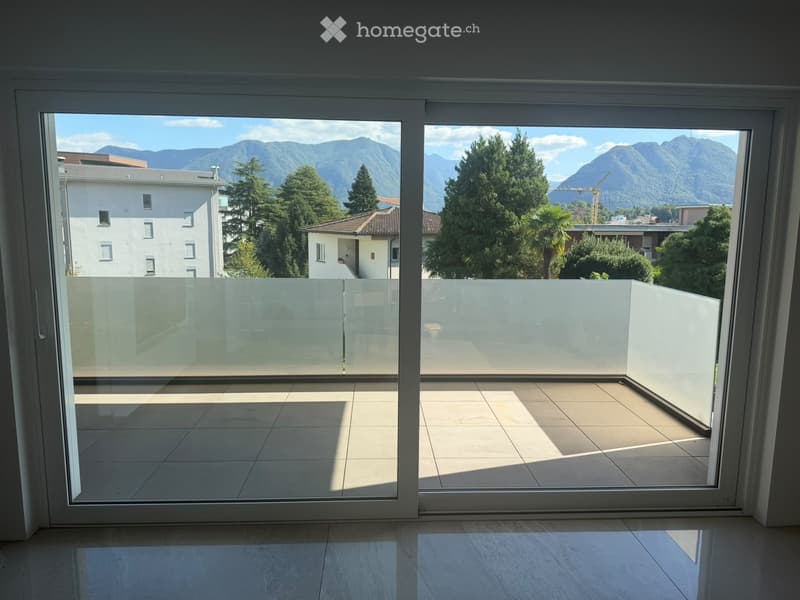 Duplex contemporaneo ammobiliato con vista San Salvatore (3)
