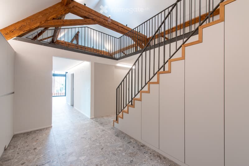 4.5 Zimmer Dachwohnung mit Galerie in Bauernhaus (3)