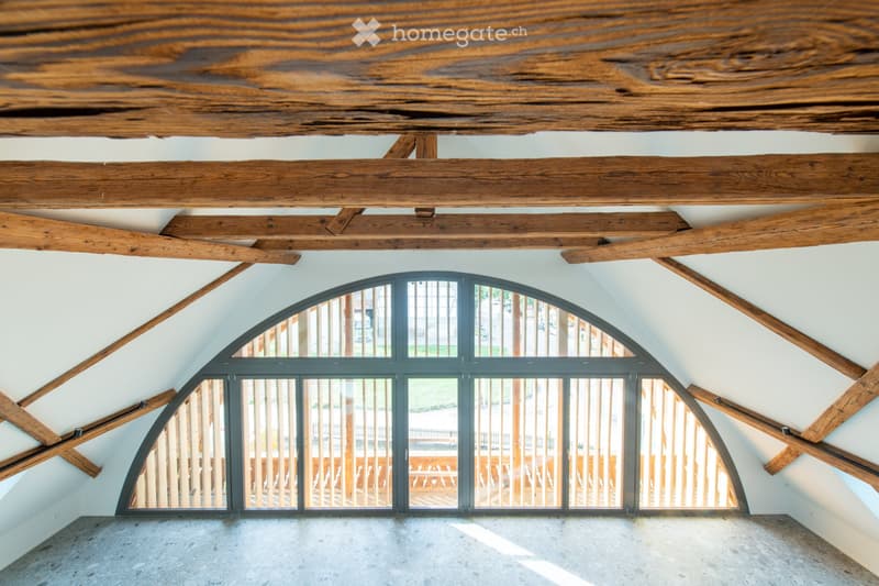 4.5 Zimmer Dachwohnung mit Galerie in Bauernhaus (5)