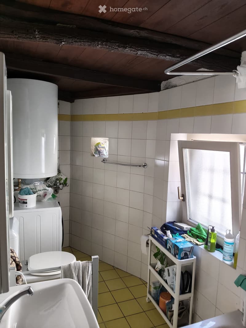 Appartamento con travi in legno (4)