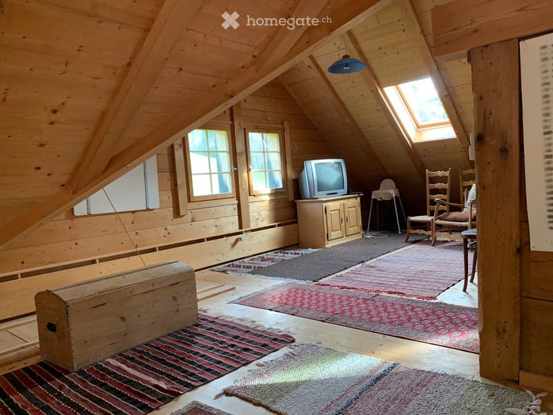 Freundliche Dachwohnung in Bauernhaus (3)