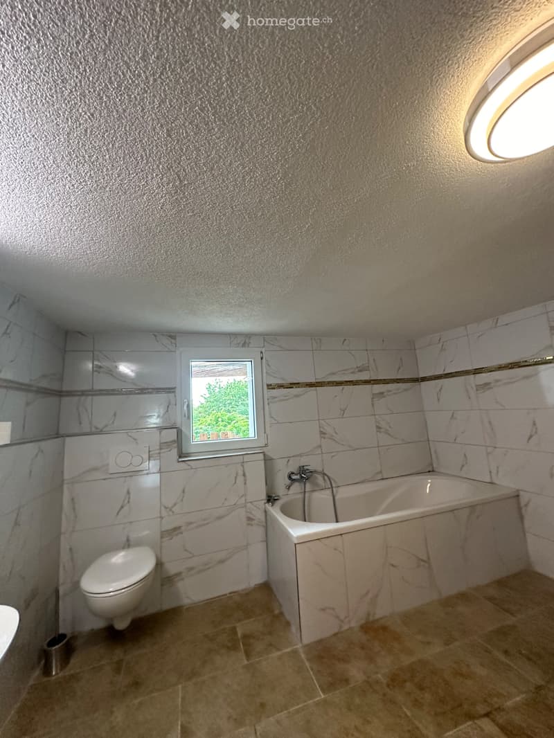 Zu vermieten Haus Teil (2)
