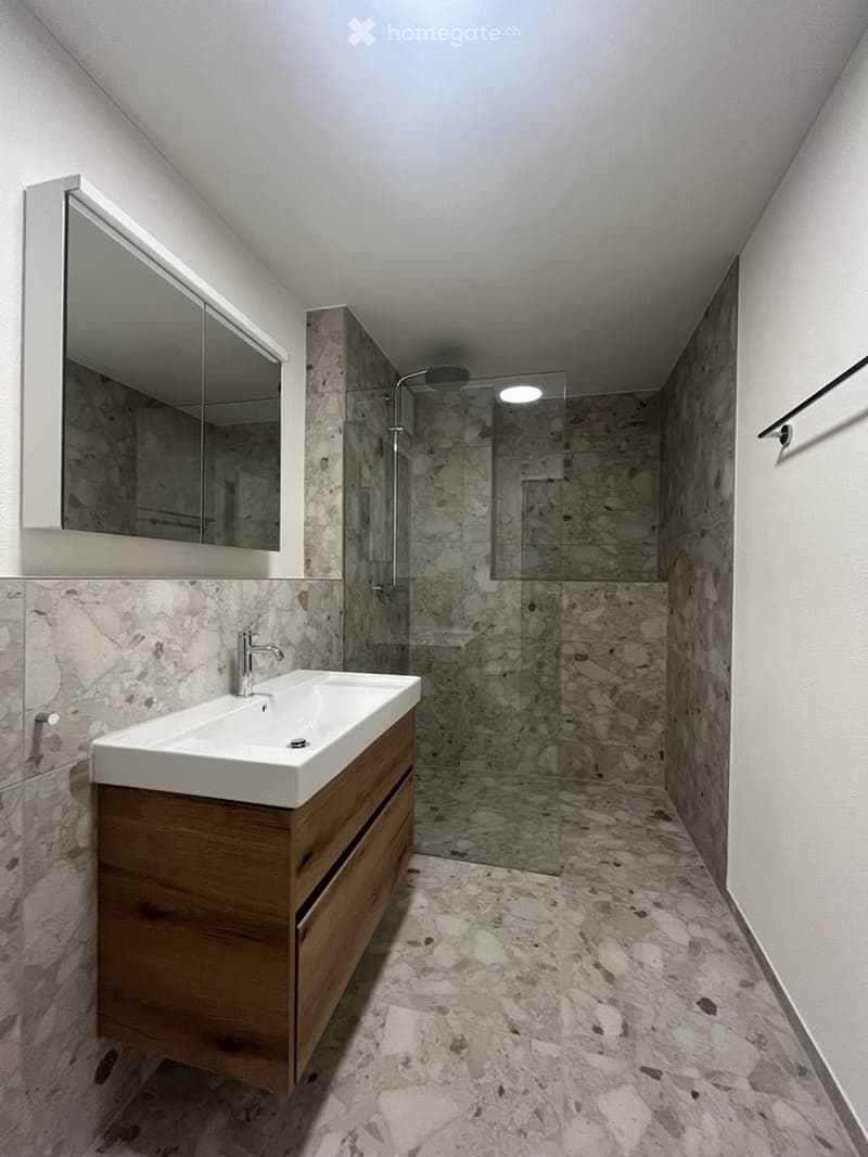 Zu vermieten: 3-Zimmer-Wohnung (67m²) mit Balkon & Lift (2)
