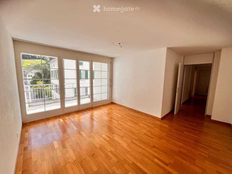 Helle 4.5-Zimmerwohnung an zentraler Lage in Glarus (5)