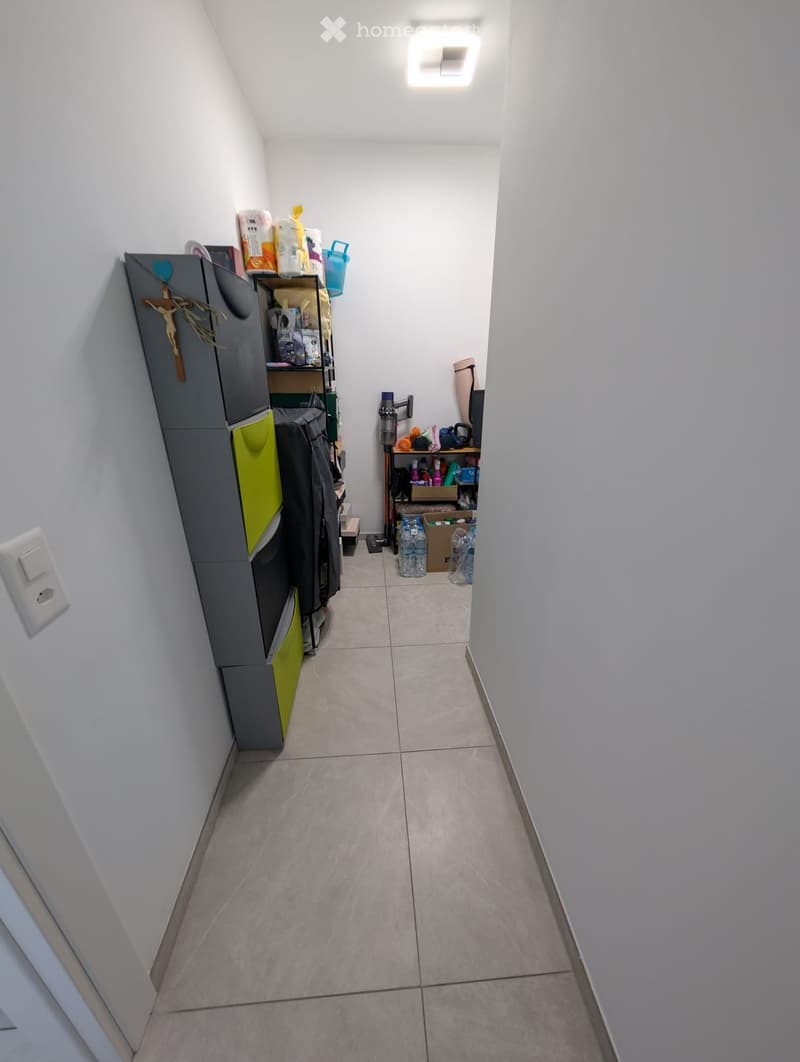 Cercasi Subentrate 2.5 Locali a Stabio (4)