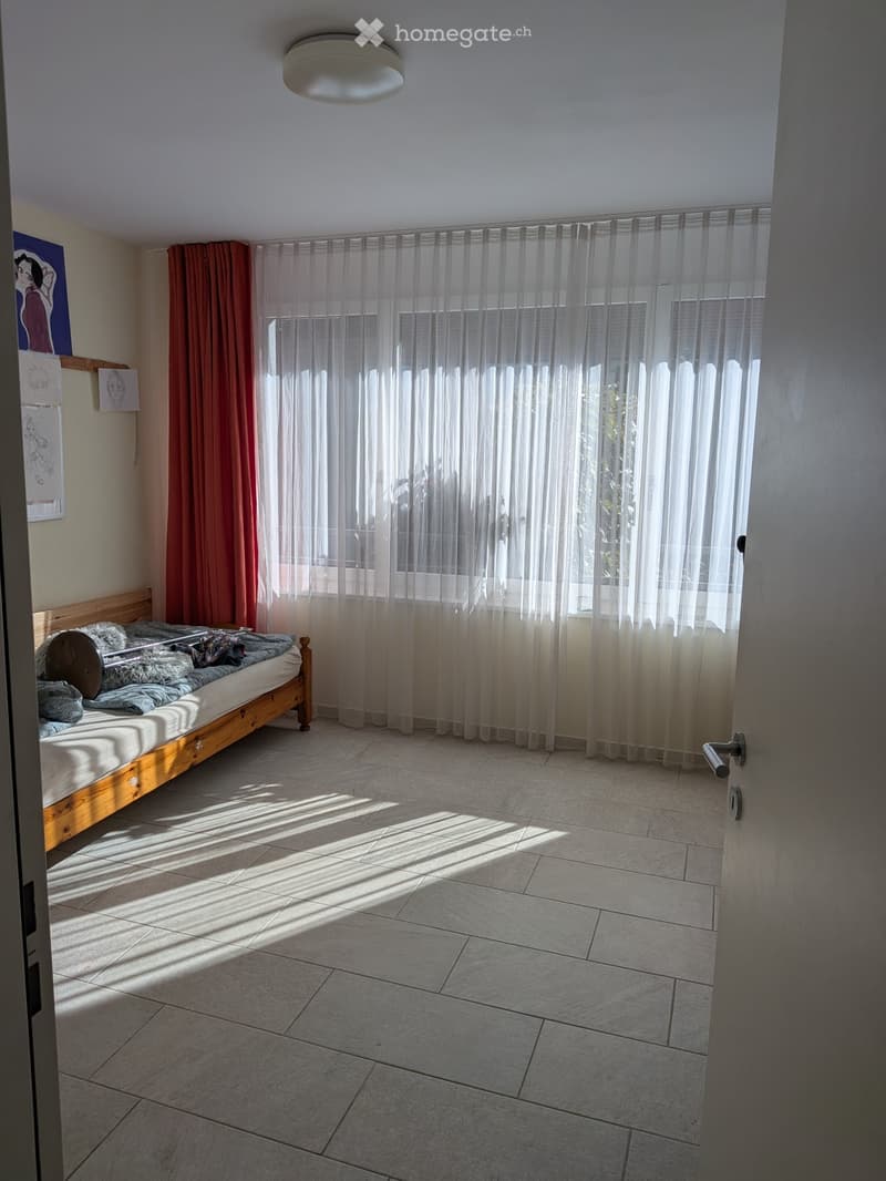 Wunderschöne Wohnung mit viel Umschwung in Riehen (3)