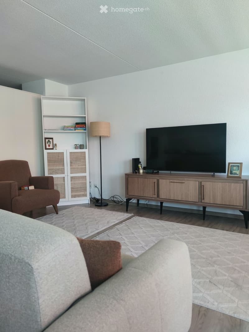 Helle 3.5-Zimmer-Wohnung mit Balkon in Thörishaus (2)