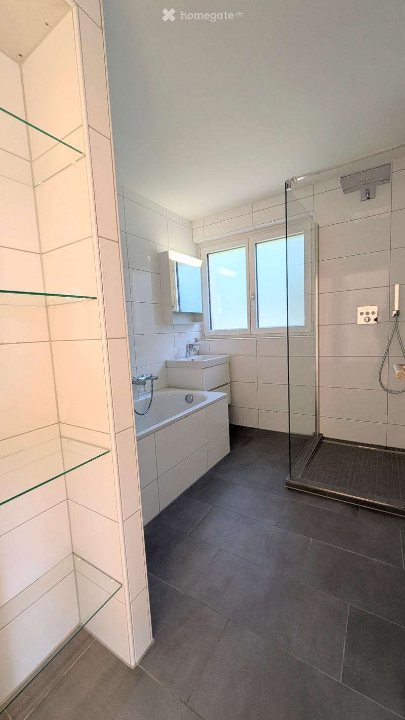 Sonnige, zentrumsnahe 4-Zimmer-Wohnung in Muri (4)