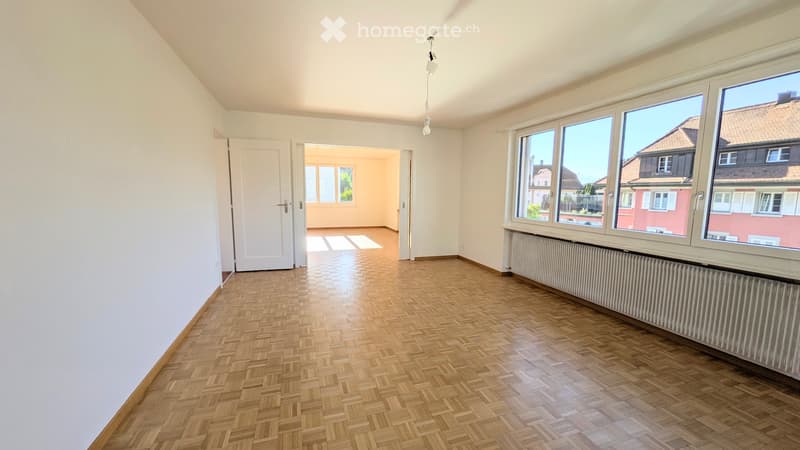 Sonnige, zentrumsnahe 4-Zimmer-Wohnung in Muri (2)