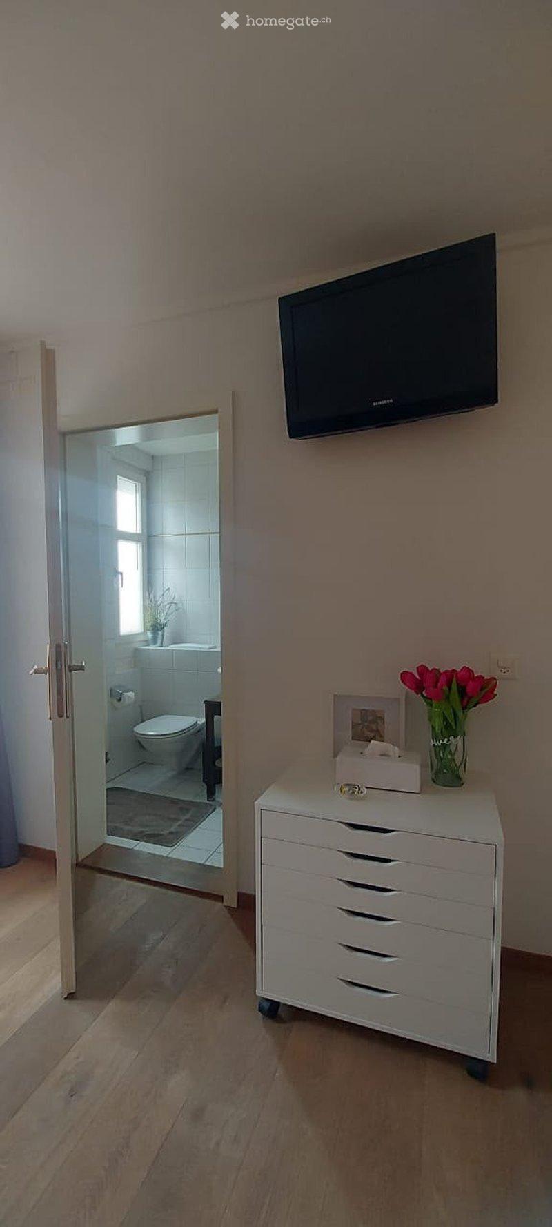 Wunderschönes, möbliertes Zimmer - all inklusive! (2)