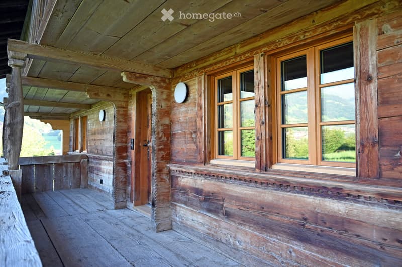Wunderschöne neue 4-Zi-Wohnung - Altholz-Bijou in Bauernhaus (1)