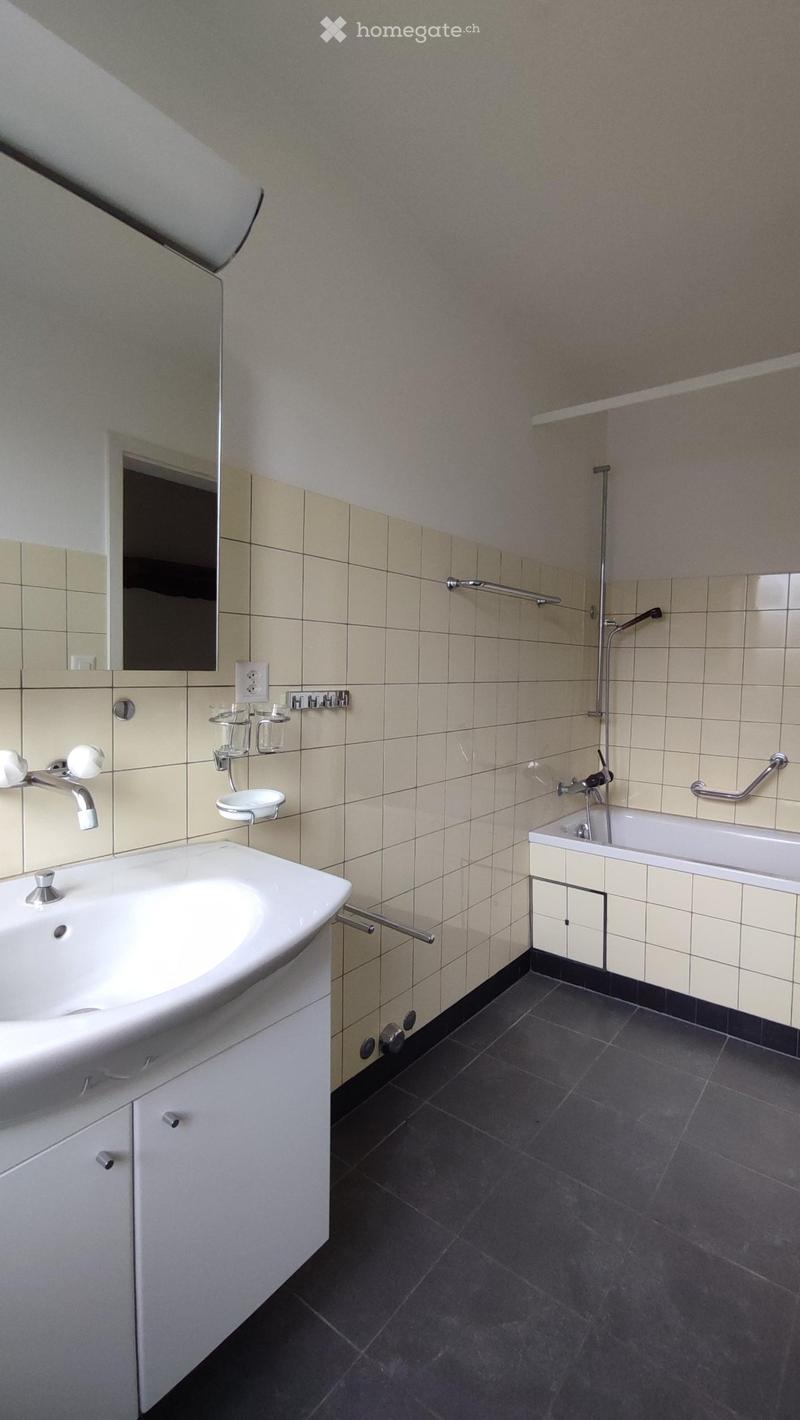 4,5-Zimmer-Whg. an ruhiger Lage, mit vielen Extras (4)